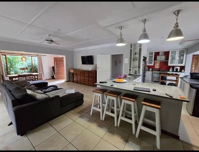 4 BEDROOM HOUSE FOR SALE IN SCOTTBURGH SOUTH
